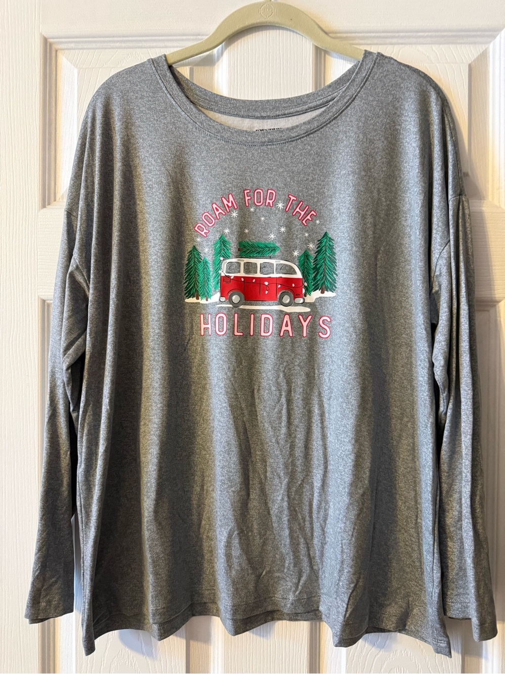 Joyspun Gray Roam For The Holidays Camper Long Sleeve Top L